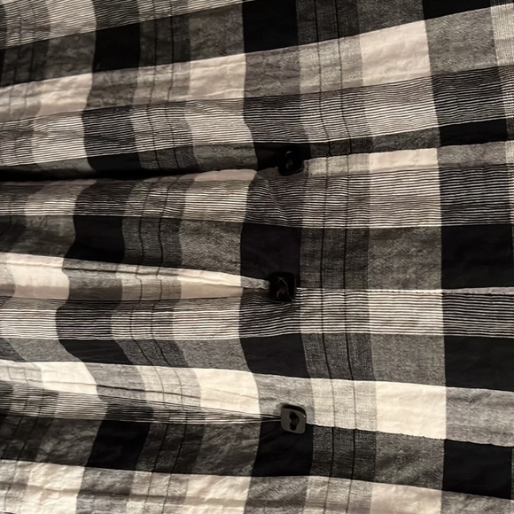 Habitat Medium cotton bottom down slightly flares in back - Picture 3 of 3